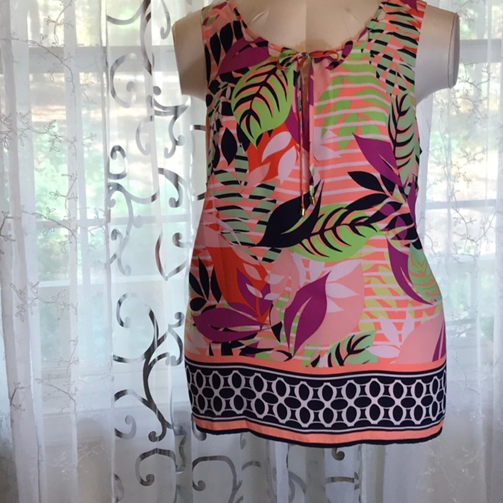 Sleeveless top 🌴